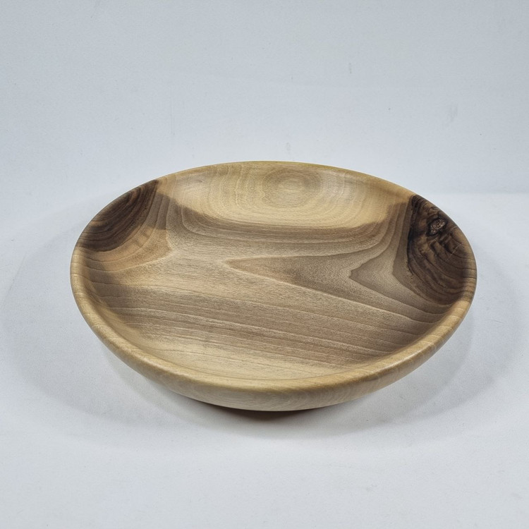 نمای بالای میوهخوری چوبی با رنگ طبیعی چوب و بافت زیبا